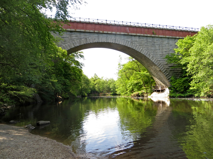 Echo Bridge